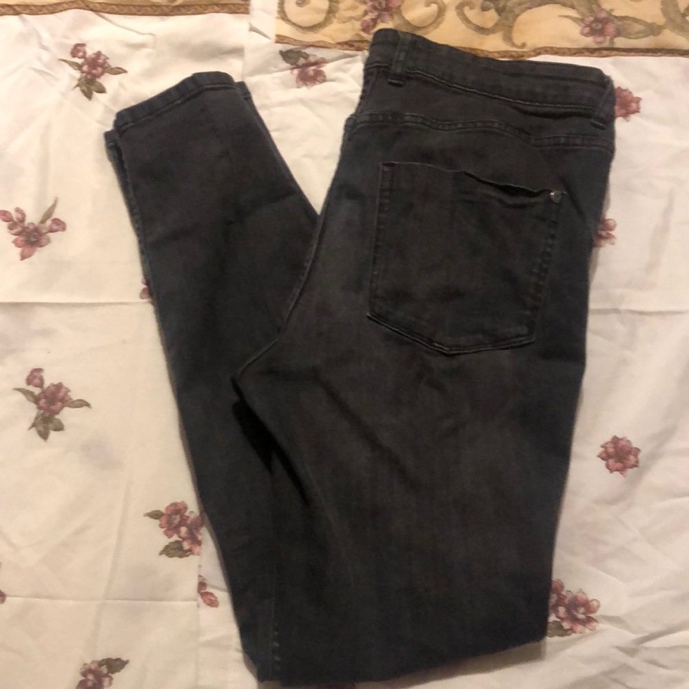 Grey stretchy skinny jeans